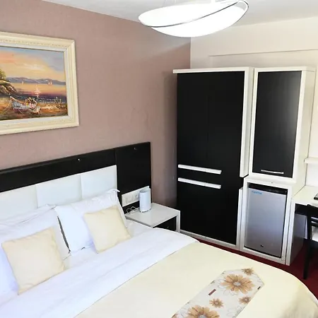 Liss Hotel 4*